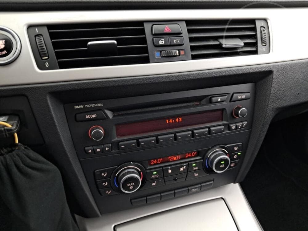 2010 BMW 3-SERIES - 12