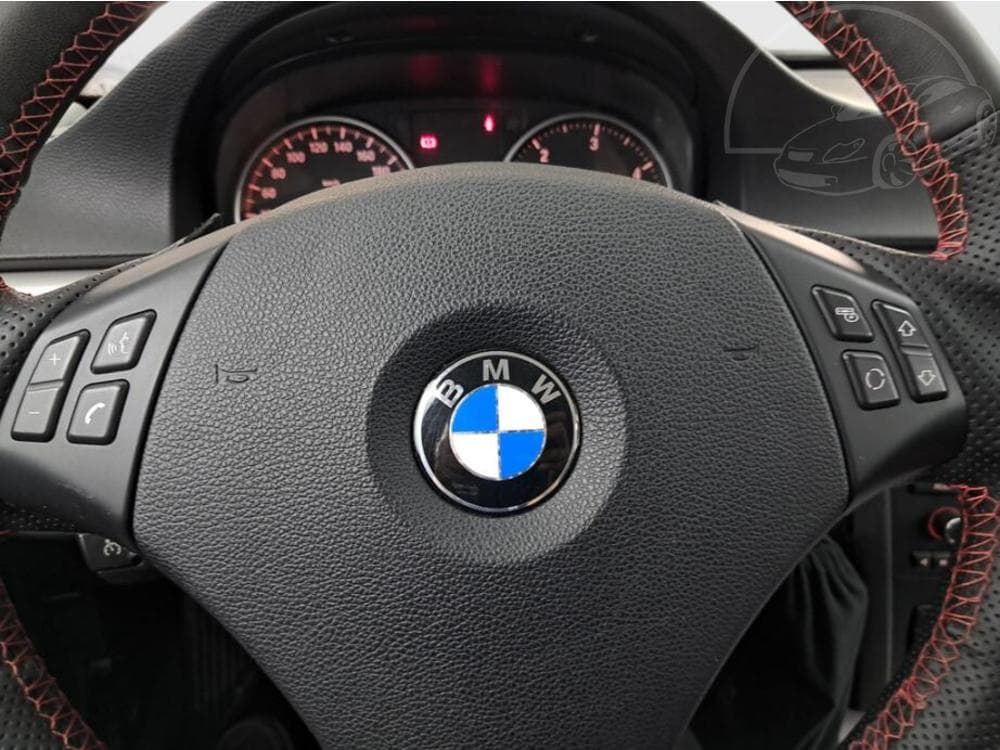 2010 BMW 3-SERIES - 14