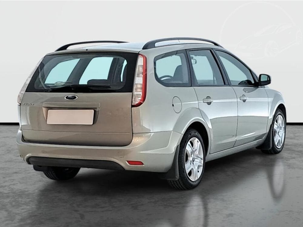 2010 Ford FOCUS - 5