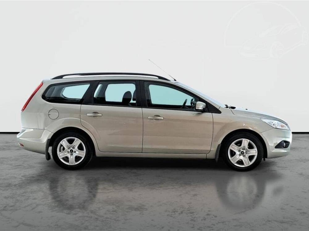2010 Ford FOCUS - 6