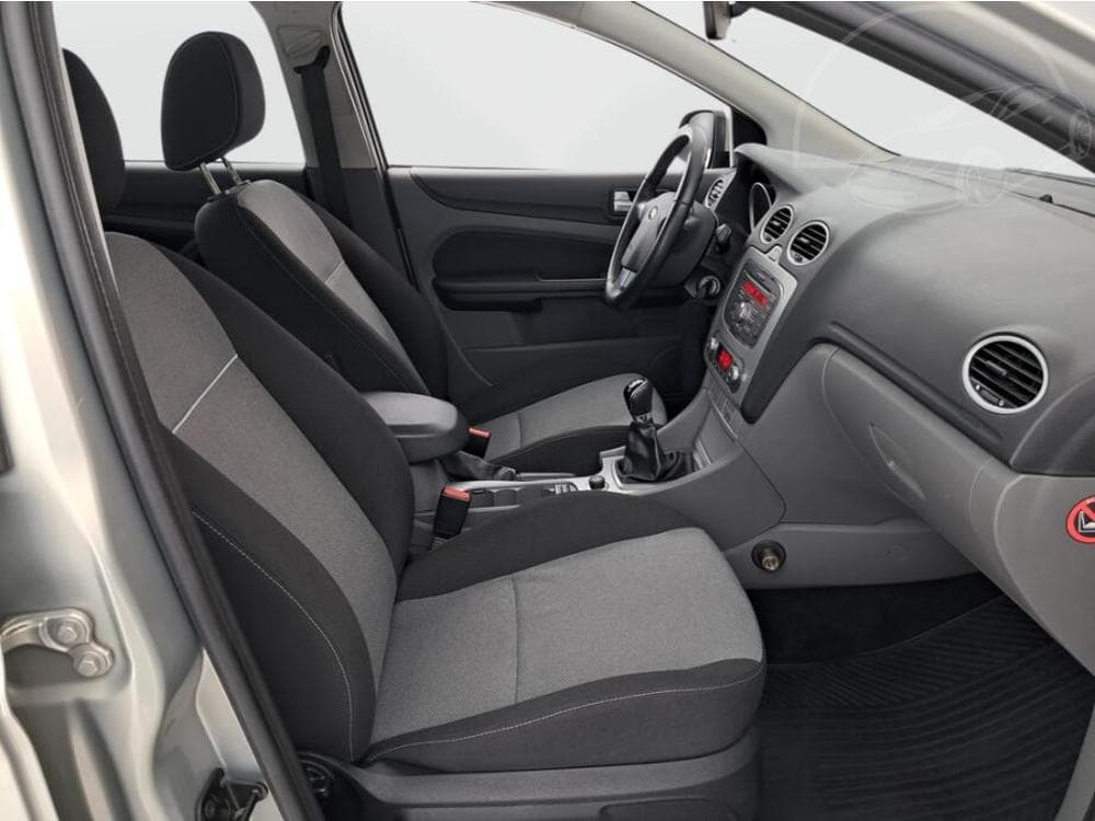 2010 Ford FOCUS - 9