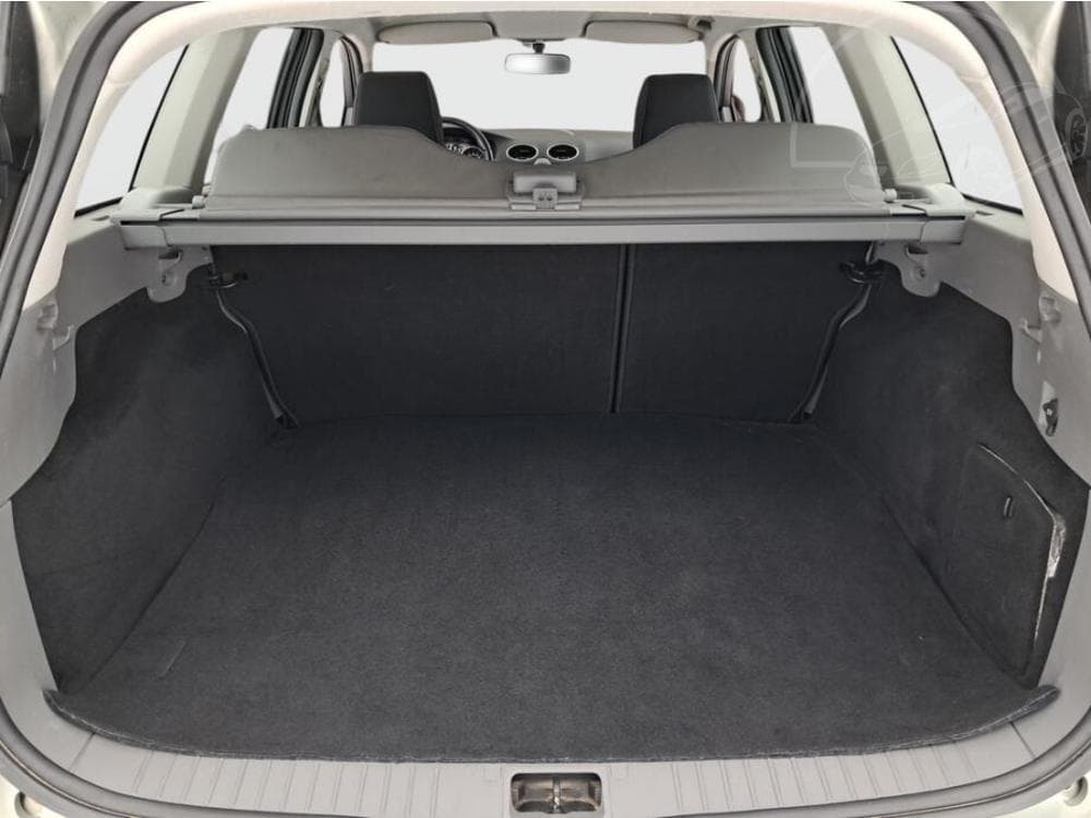 2010 Ford FOCUS - 13