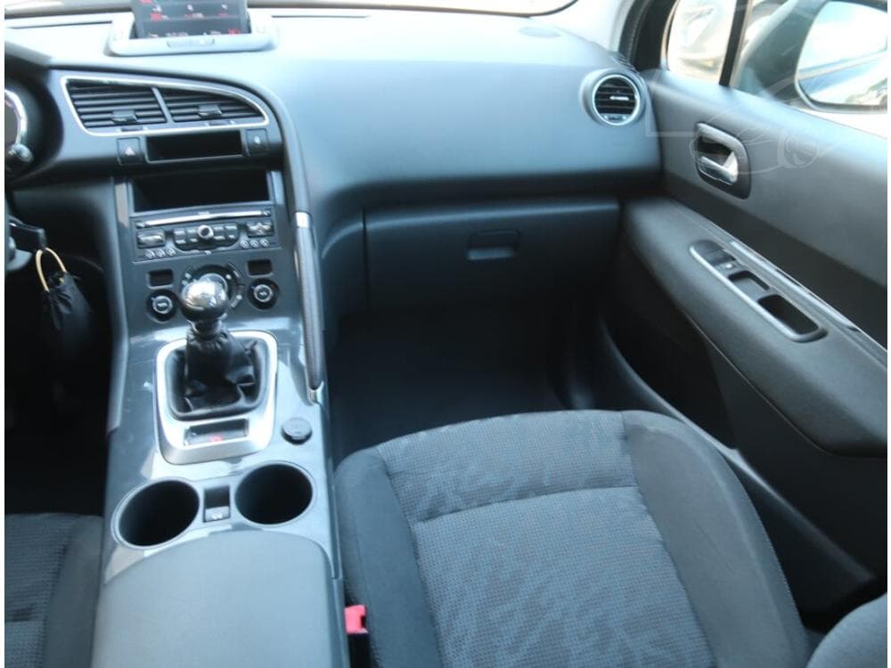 2012 Peugeot 3008 - 8