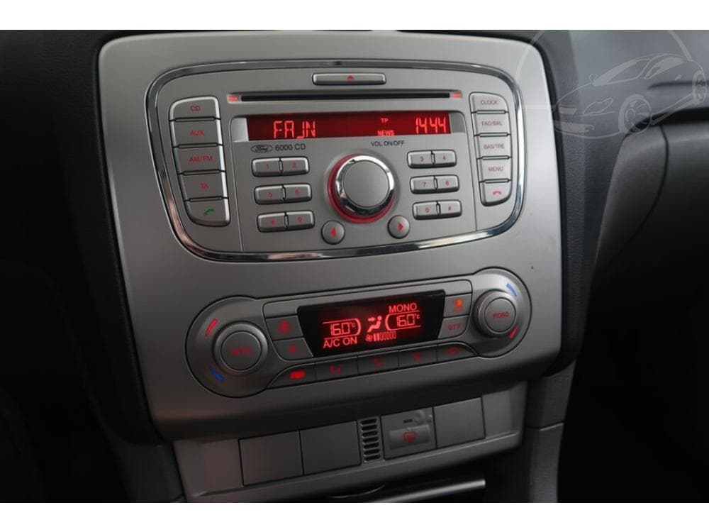 2008 Ford FOCUS - 12