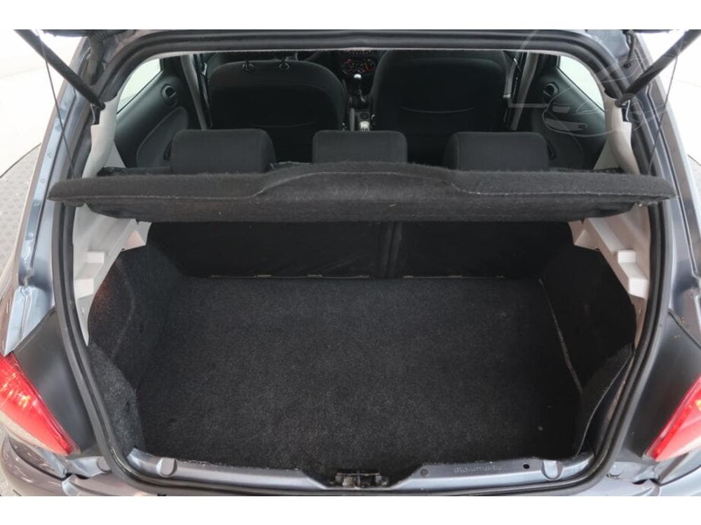 2010 Peugeot 206 - 13