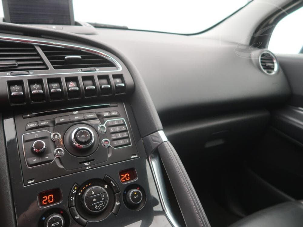 2013 Peugeot 3008 - 12
