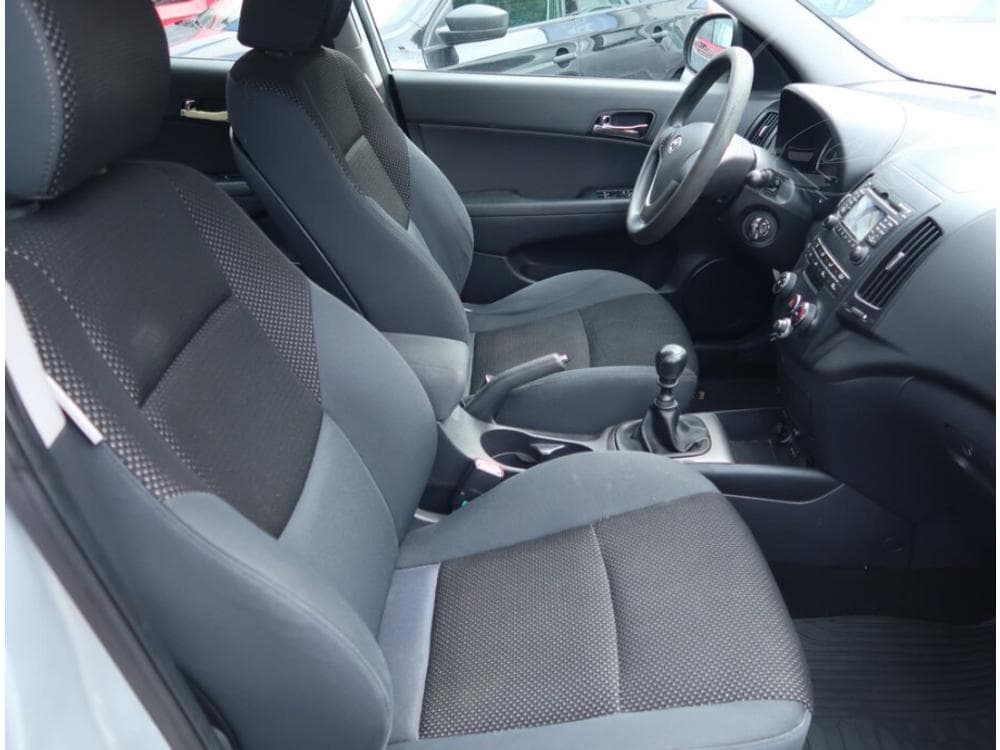 2010 Hyundai i30 - 9
