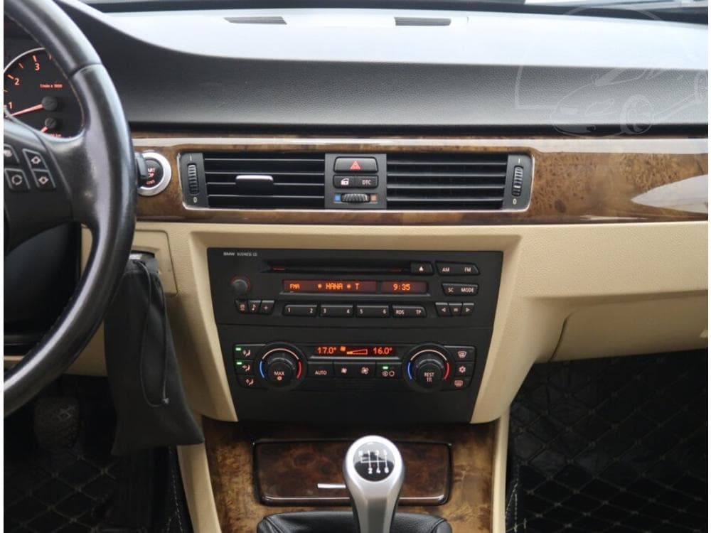 2005 BMW 3-SERIES - 11