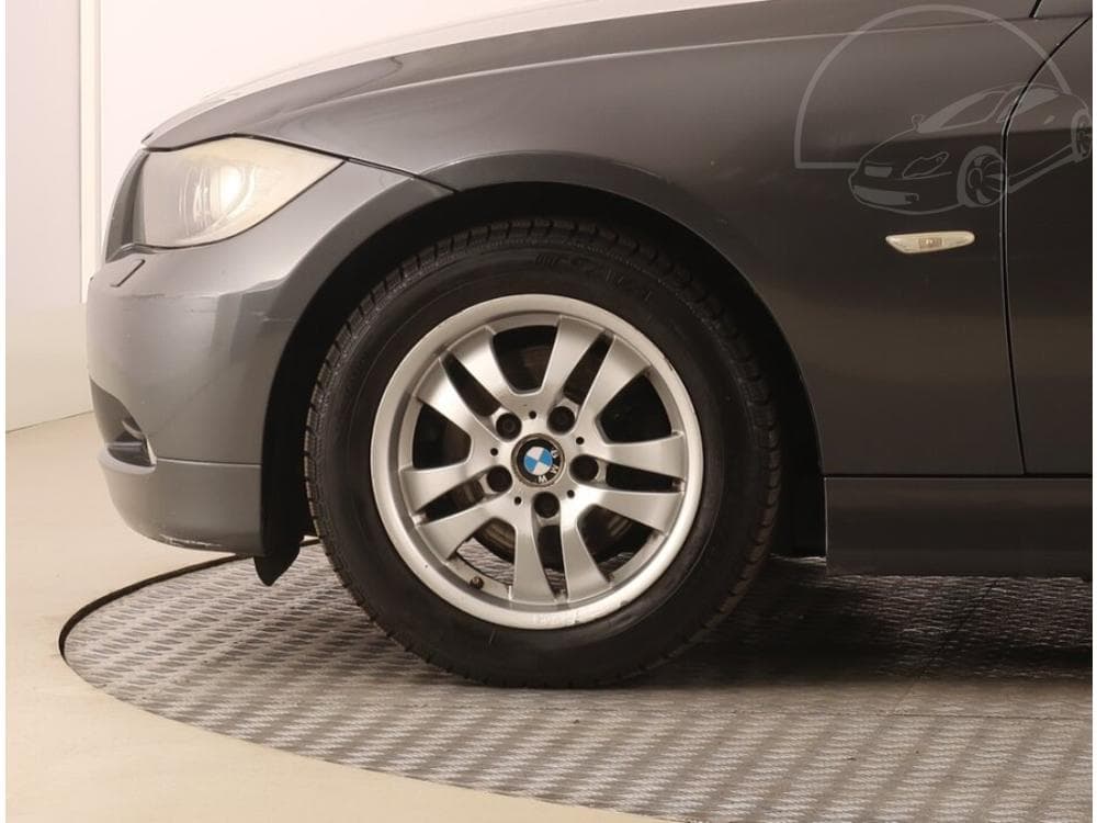 2005 BMW 3-SERIES - 13