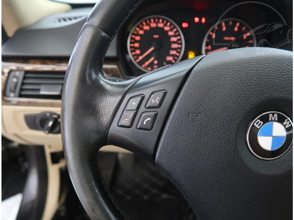 2005 BMW 3-SERIES - 14