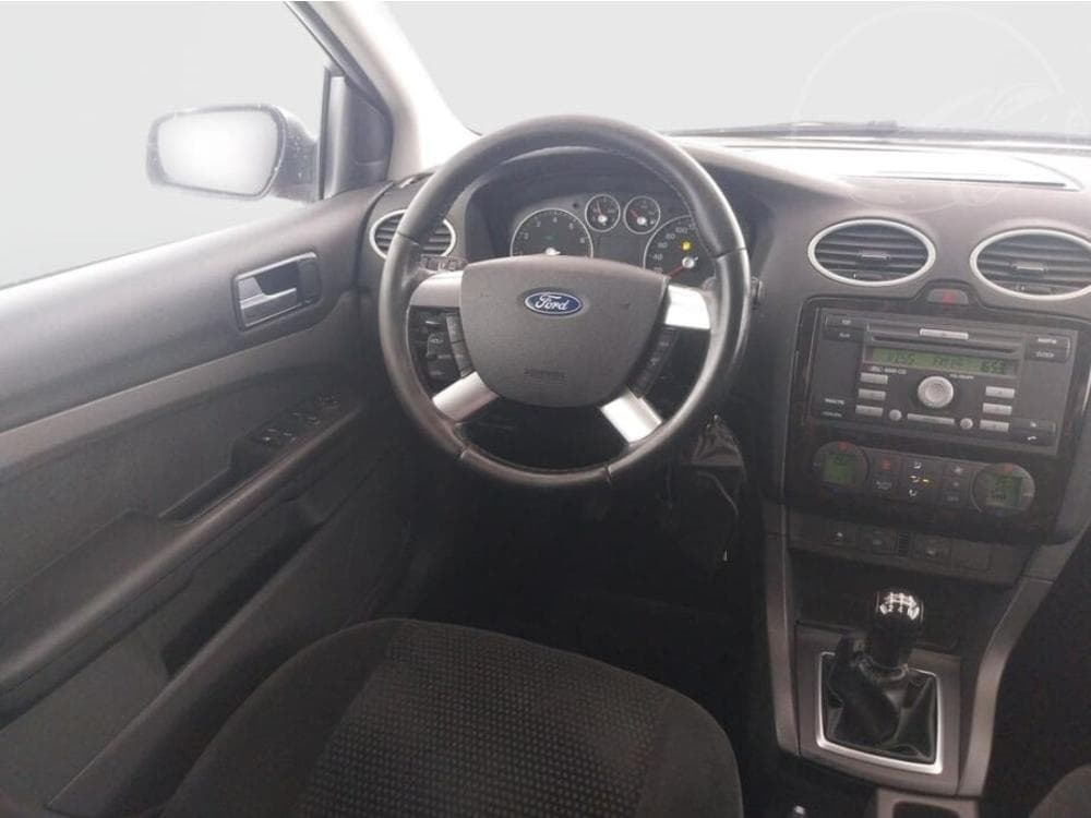 2006 Ford FOCUS - 7