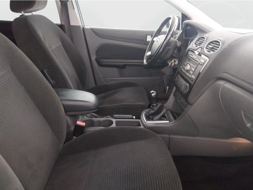2006 Ford FOCUS - 9
