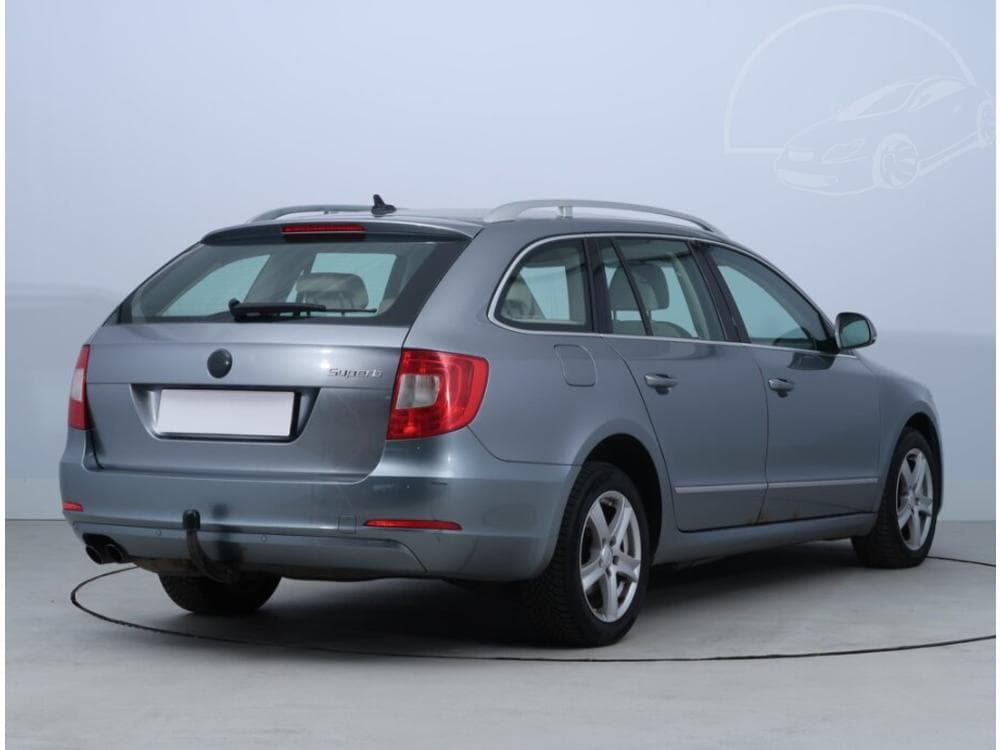 2009 Škoda SUPERB - 5