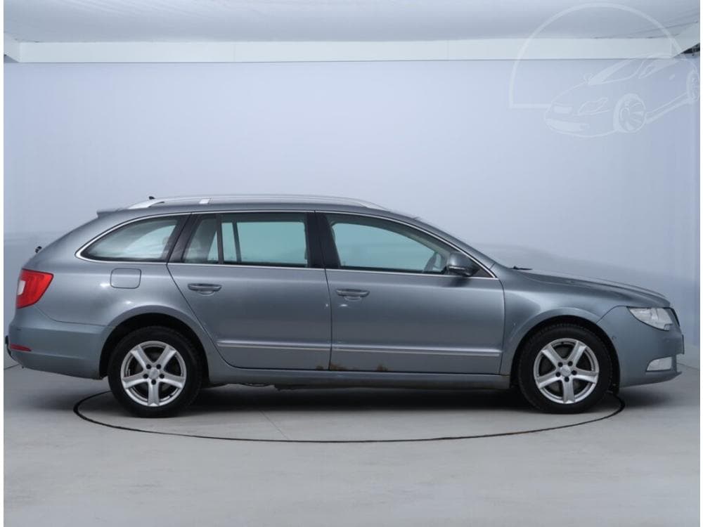 2009 Škoda SUPERB - 6
