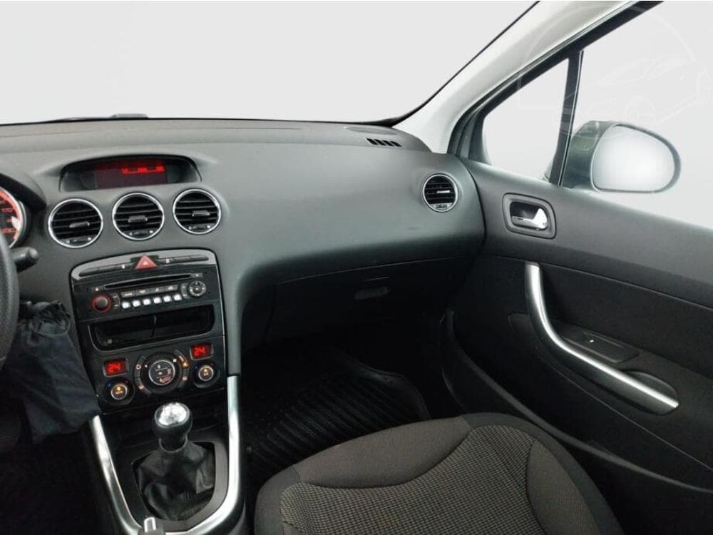2013 Peugeot 308 - 8