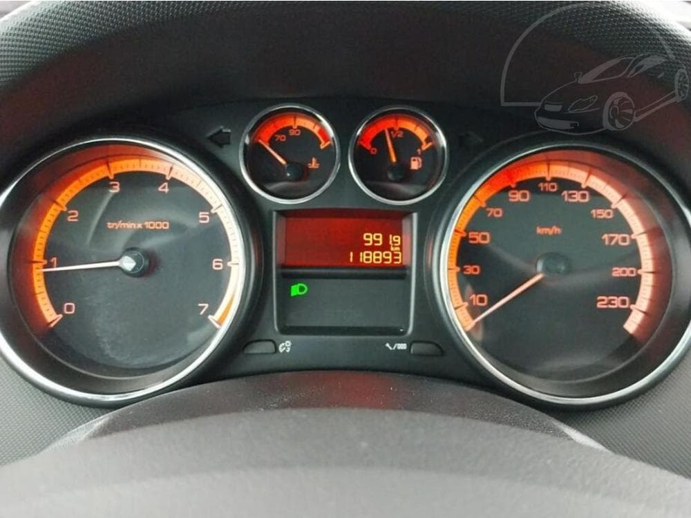 2013 Peugeot 308 - 11