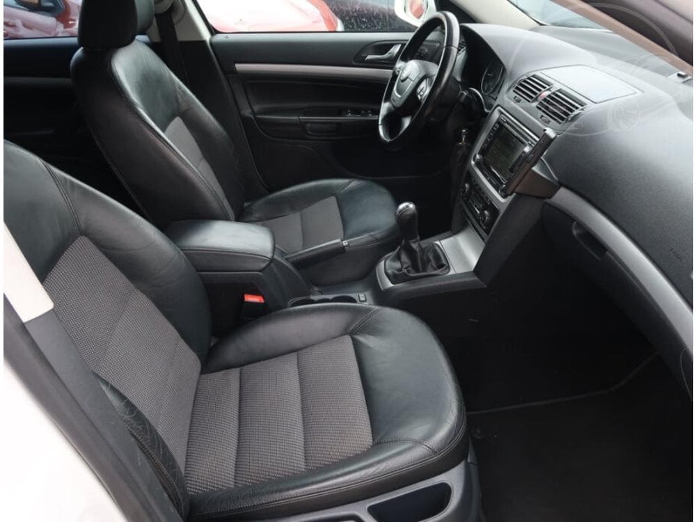 2010 Škoda OCTAVIA - 9