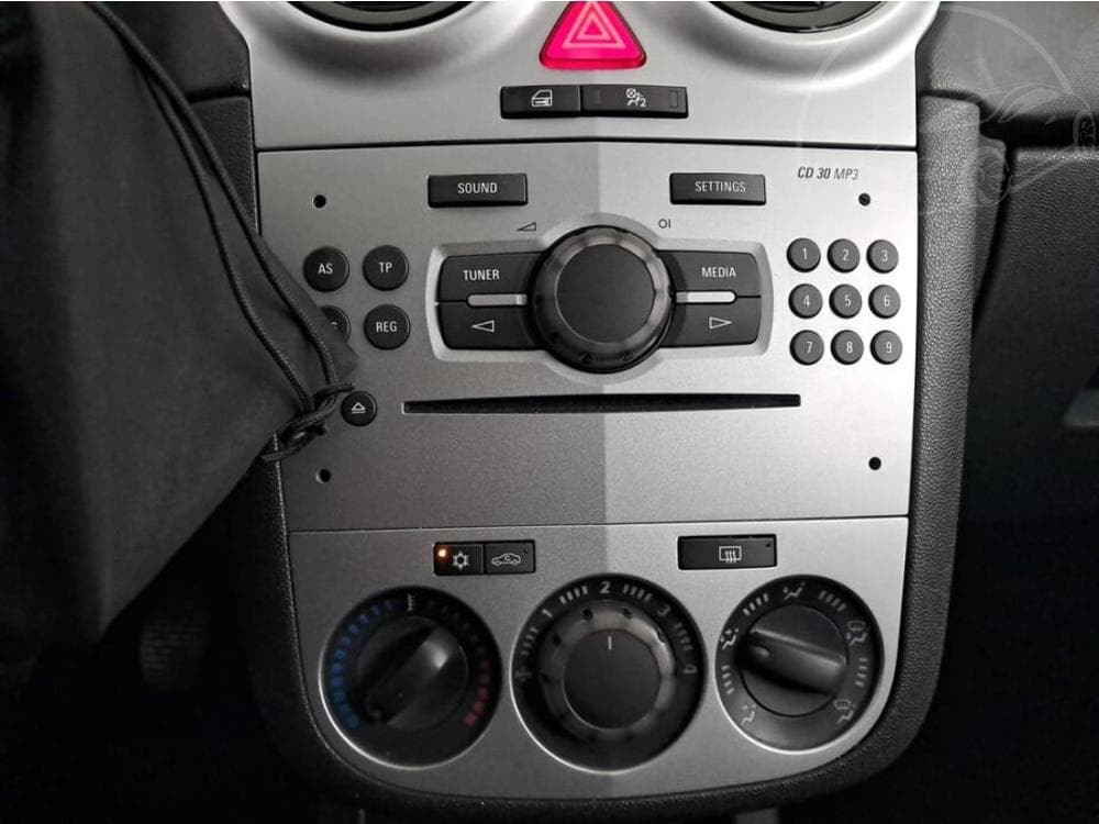 2013 Opel CORSA - 13