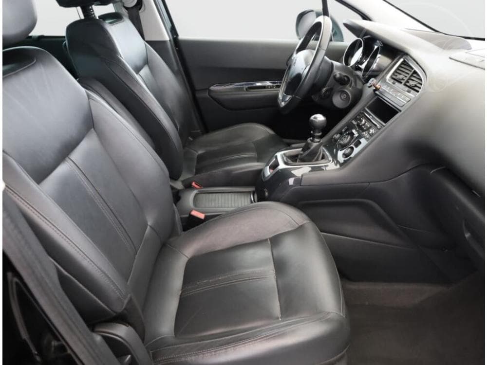2011 Peugeot 5008 - 7