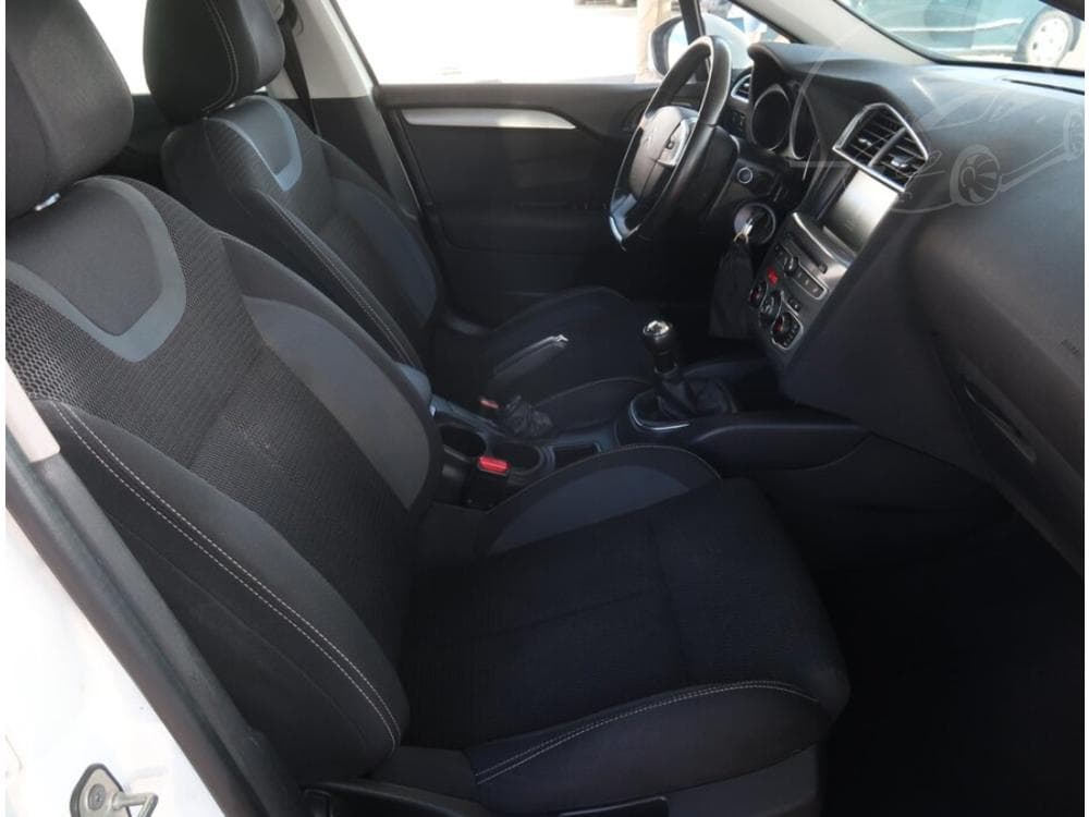 2016 Citroen C4 - 9