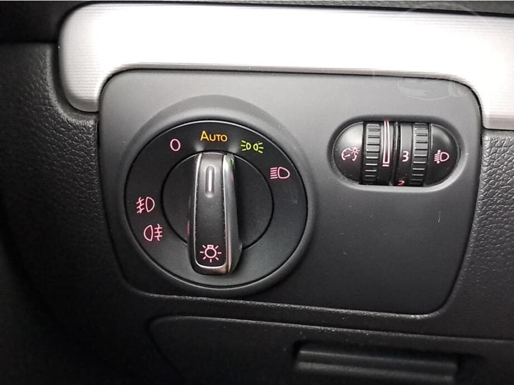 2010 Volkswagen GOLF - 15