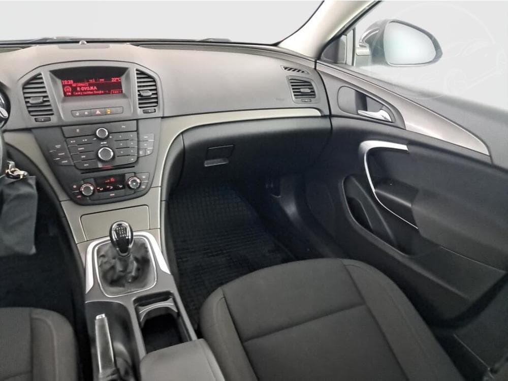 2013 Opel INSIGNIA - 8