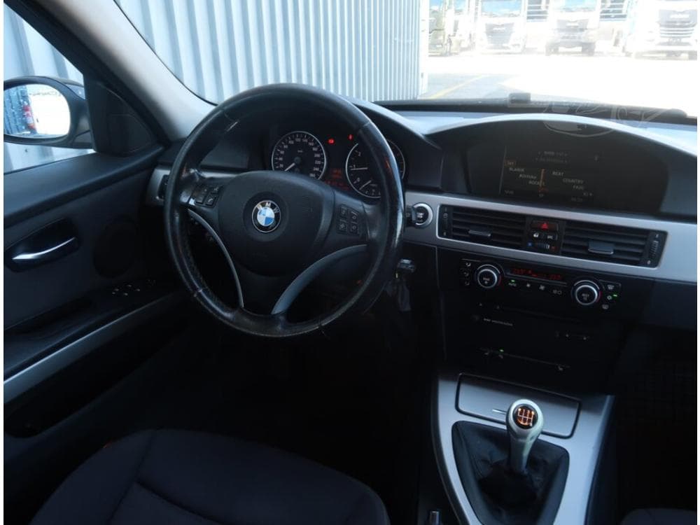 2006 BMW 3-SERIES - 7