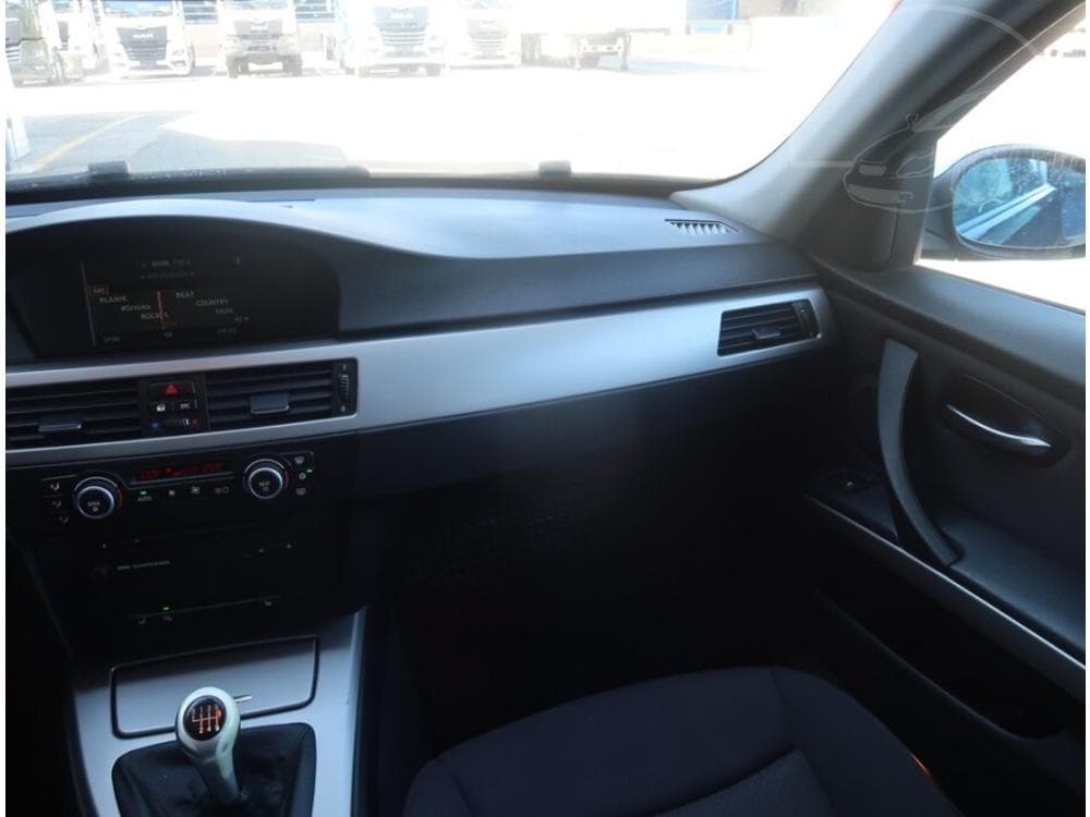 2006 BMW 3-SERIES - 8