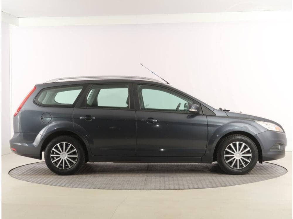2009 Ford FOCUS - 6