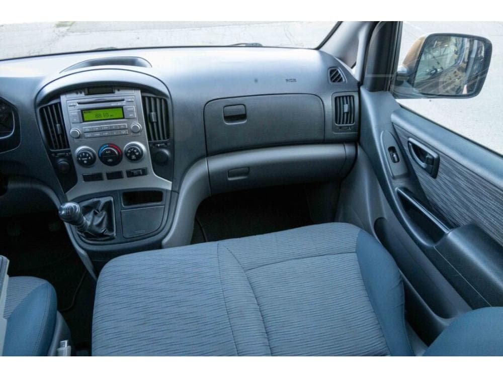 2015 Hyundai H-1 - 8