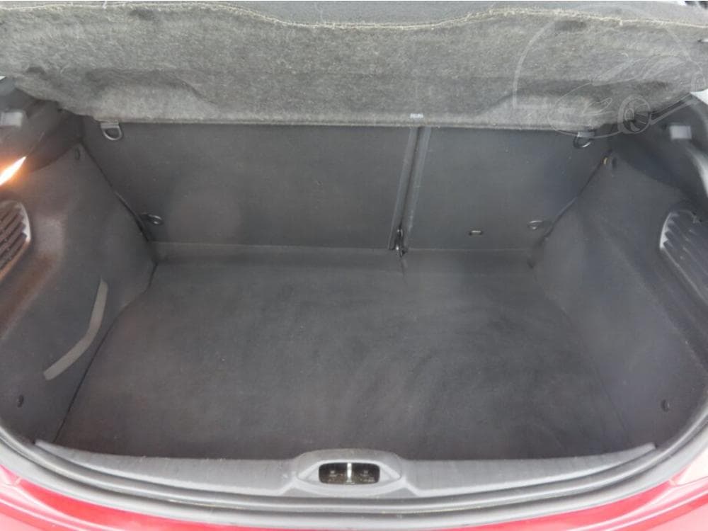 2012 Peugeot 208 - 14