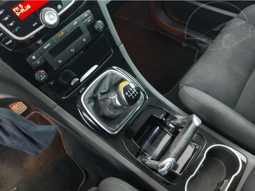 2012 Ford S-MAX - 13