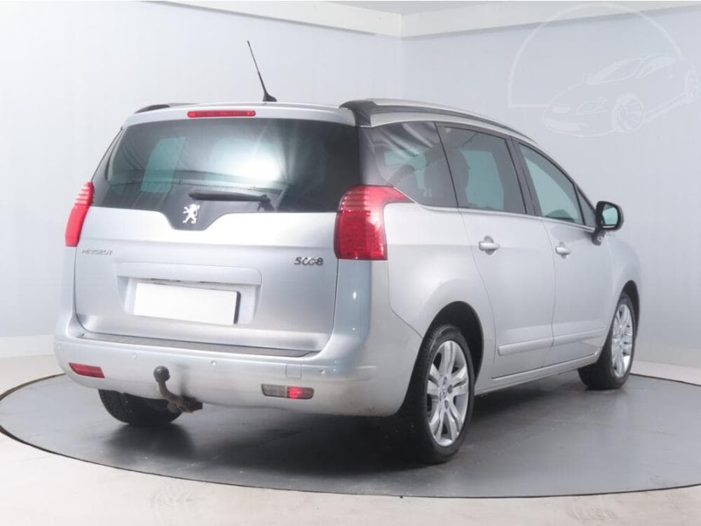 2011 Peugeot 5008 - 5