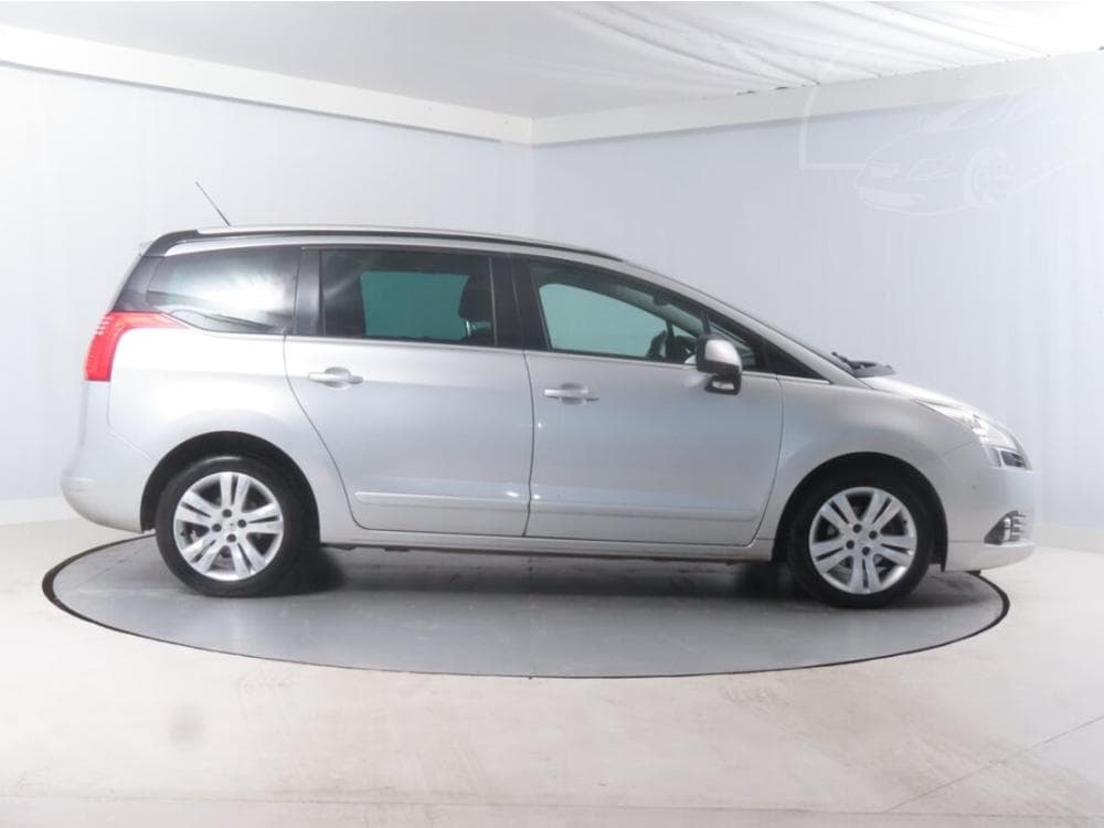 2011 Peugeot 5008 - 6