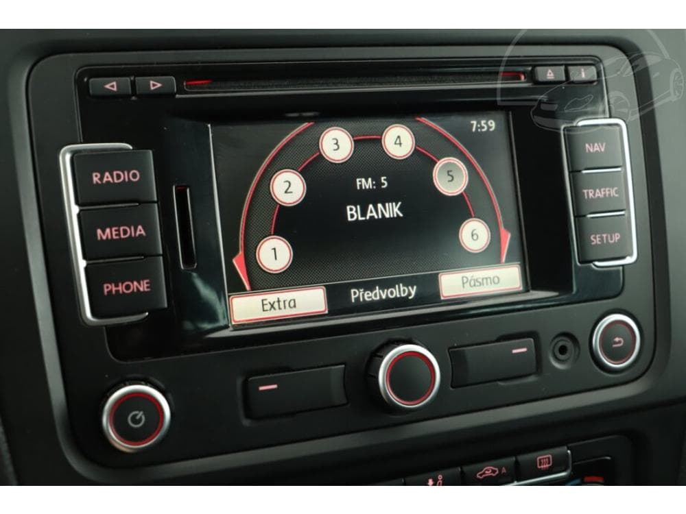 2011 Volkswagen GOLF - 12