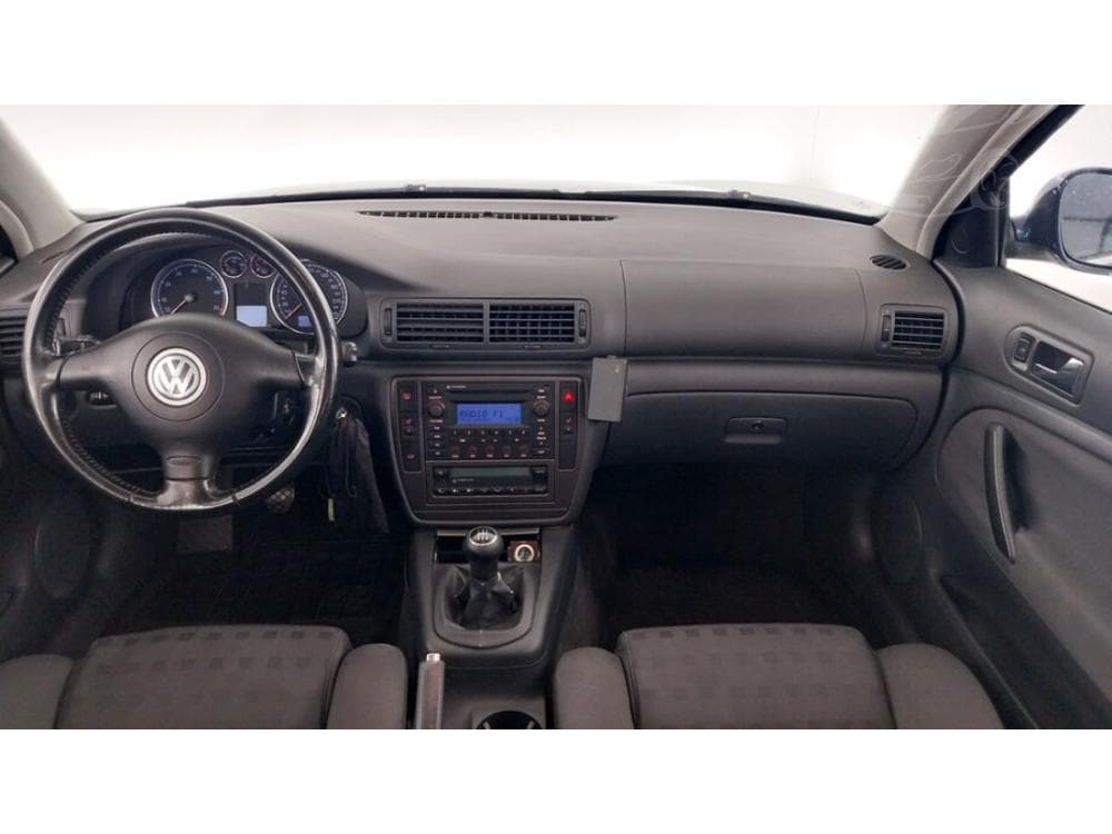 2004 Volkswagen PASSAT - 7