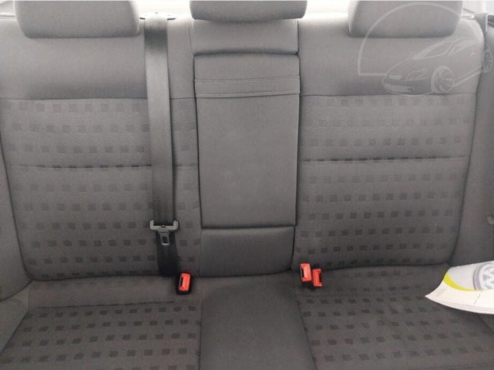 2004 Volkswagen PASSAT - 10