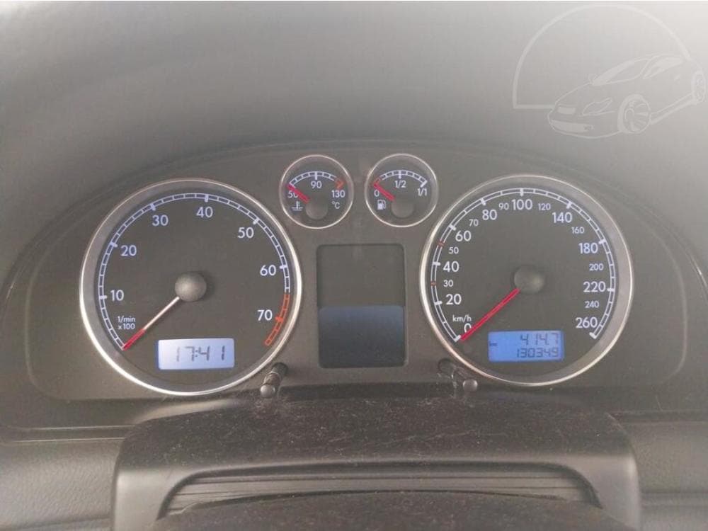 2004 Volkswagen PASSAT - 11