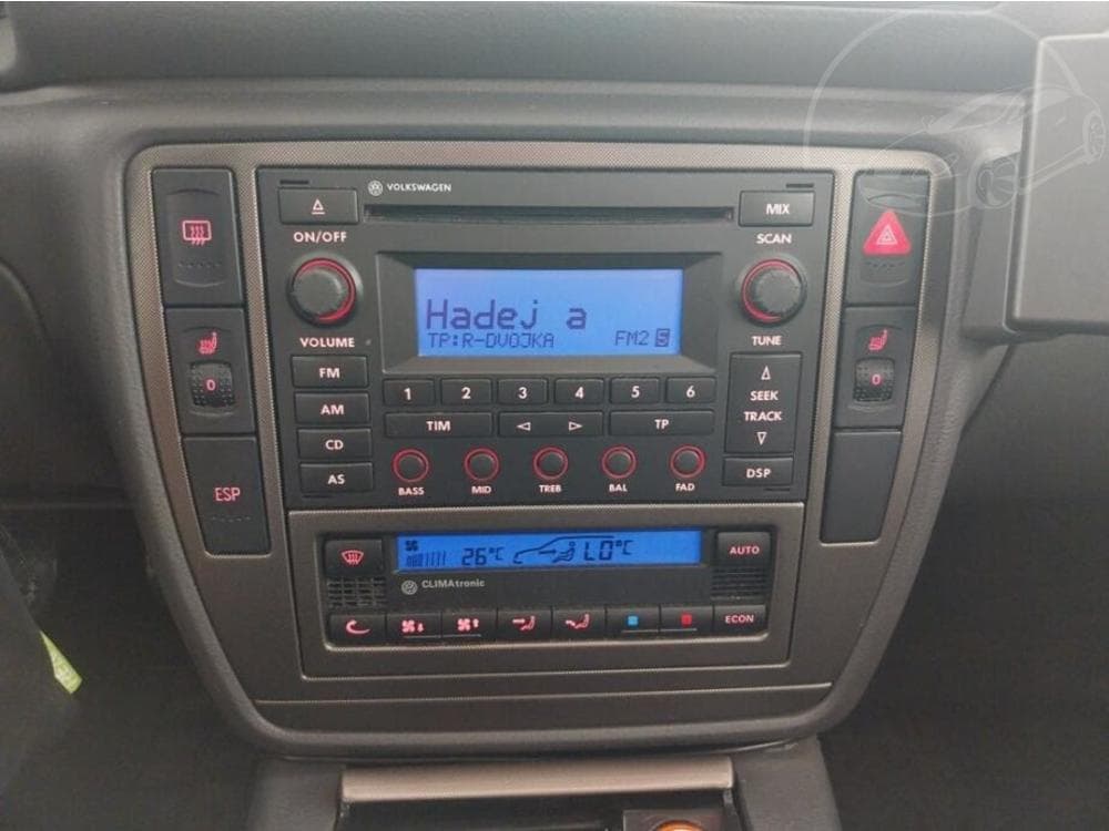 2004 Volkswagen PASSAT - 12