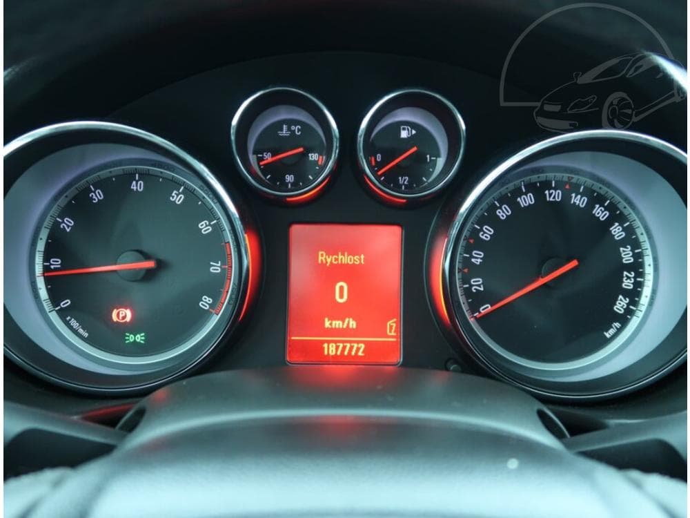 2010 Opel INSIGNIA - 11