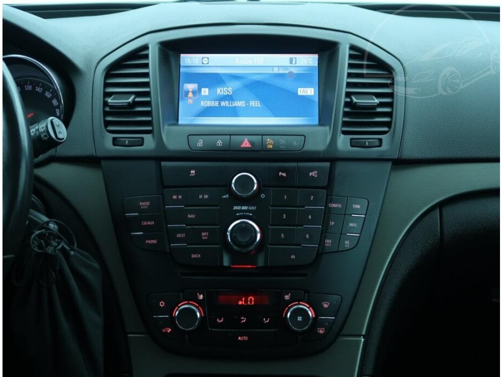 2010 Opel INSIGNIA - 12