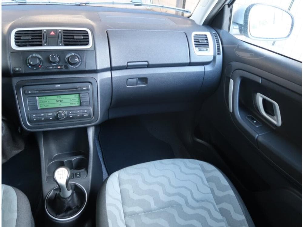 2007 Škoda FABIA - 8