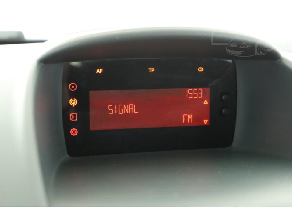 2009 Ford FIESTA - 9