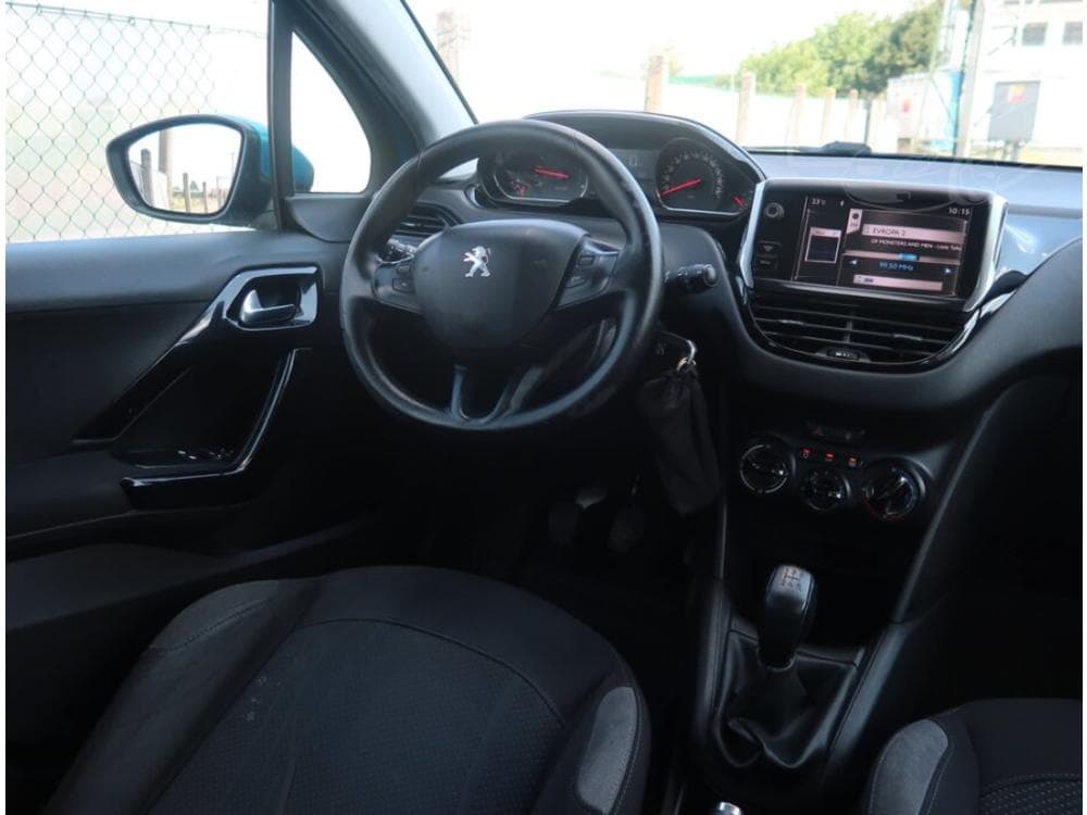 2012 Peugeot 208 - 7