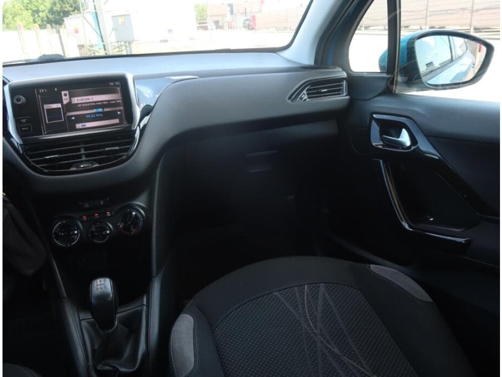 2012 Peugeot 208 - 8