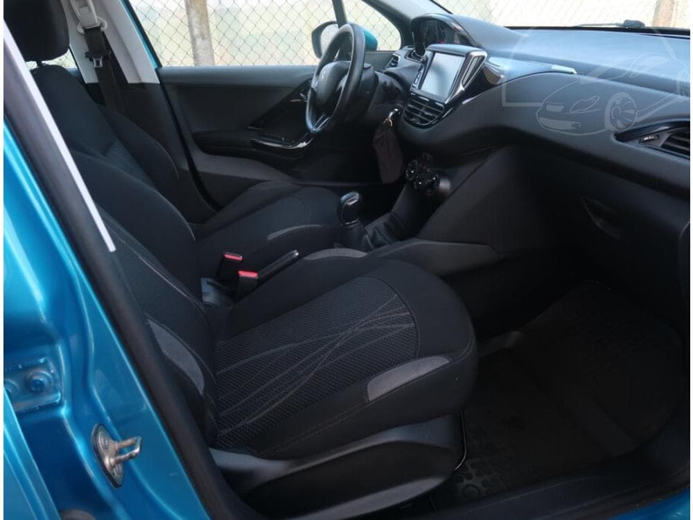 2012 Peugeot 208 - 9