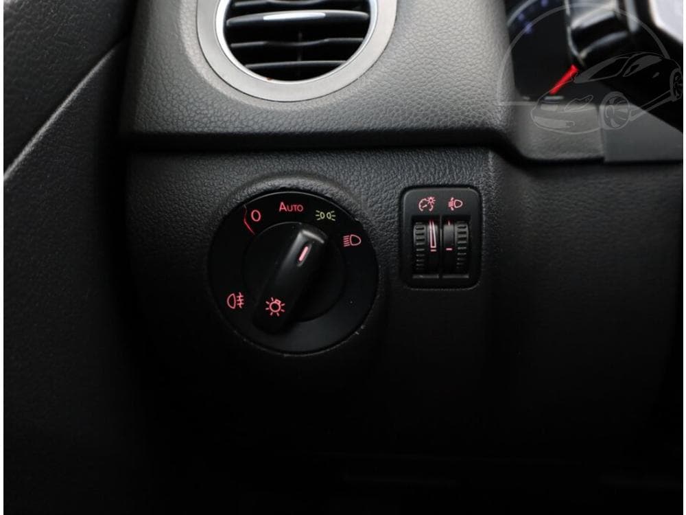2008 Volkswagen TIGUAN - 13