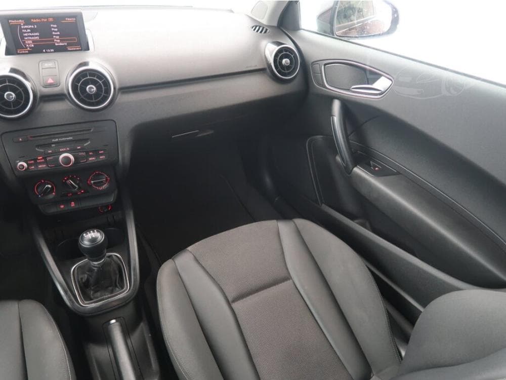 2011 Audi A1 - 8