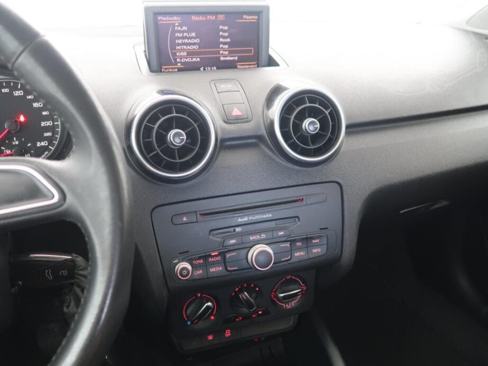 2011 Audi A1 - 12