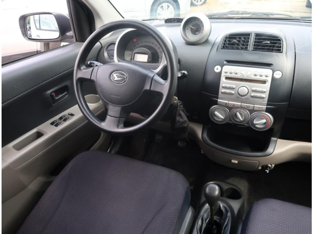 2006 Daihatsu SIRION - 7